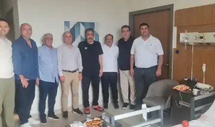 Genel Başkan Şener Aydın Adana 01 FK Başkanı Menderes Kutlu'yu Tedavi Gördüğü Hastanede Ziyaret Etti