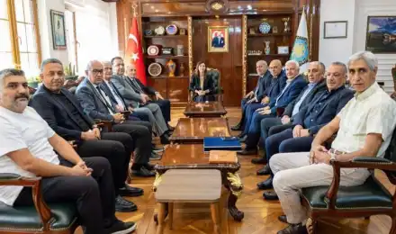 Diyarbakır Büyükşehir Belediye Eş Başkanı Ayşe Serra Bucak’ı Makamında Ziyaret