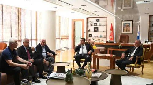 Çanakkale Belediye Başkanı Muharrem Erkek’i Makamında Ziyaret