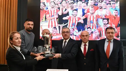 Kahramanmaraş İstiklal Spor Kupasını Aldı